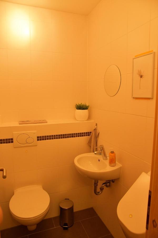 Apartamento Haus Alpenrose Zum Vic Wermelskirchen Exterior foto